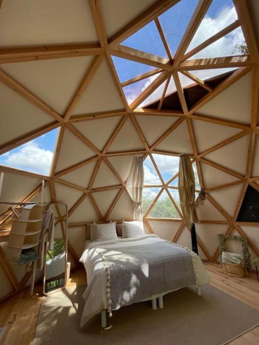 Dome Insolite Lichen Jacuzzi Et Petits-Dejeuners Inclus Gondrin Exterior photo